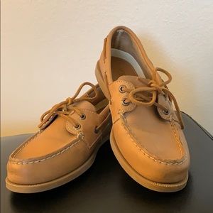leather sperry’s
